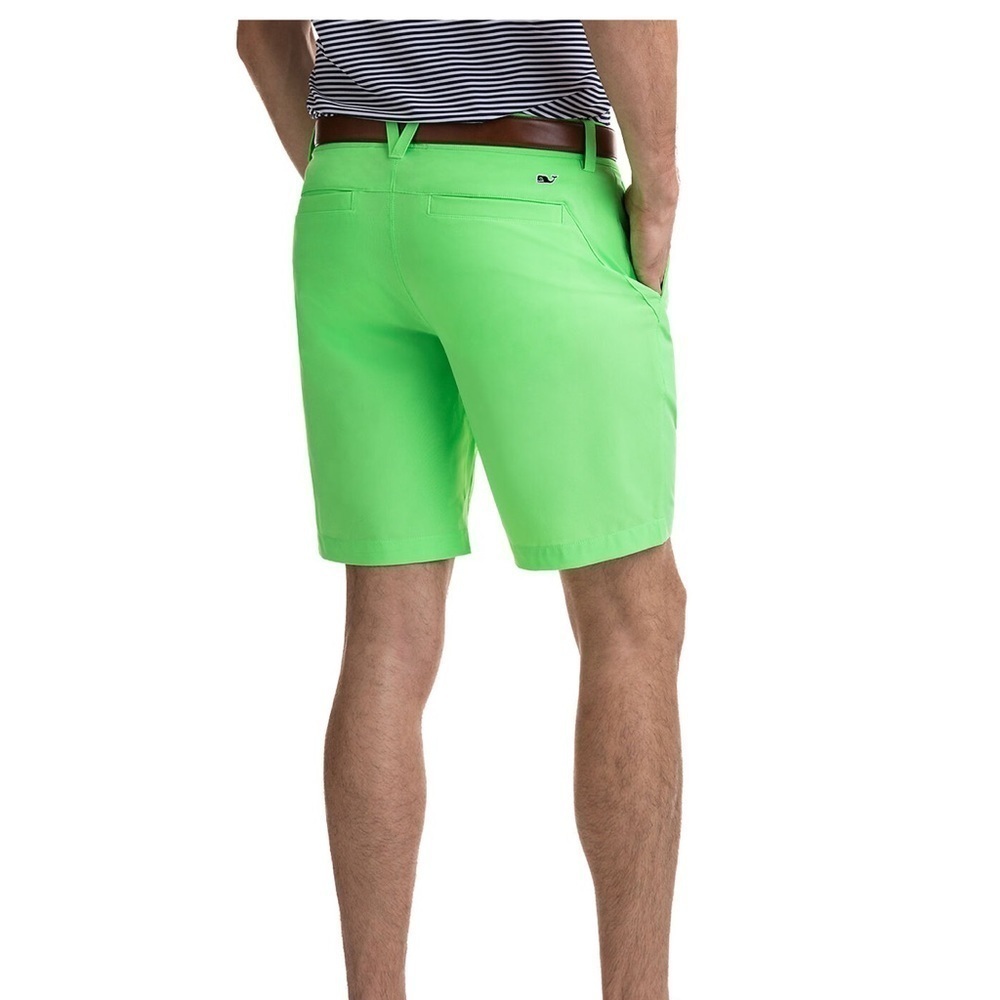 Vineyard Vines 9in Fairway Shorts in sky blue - Picture 3 of 7